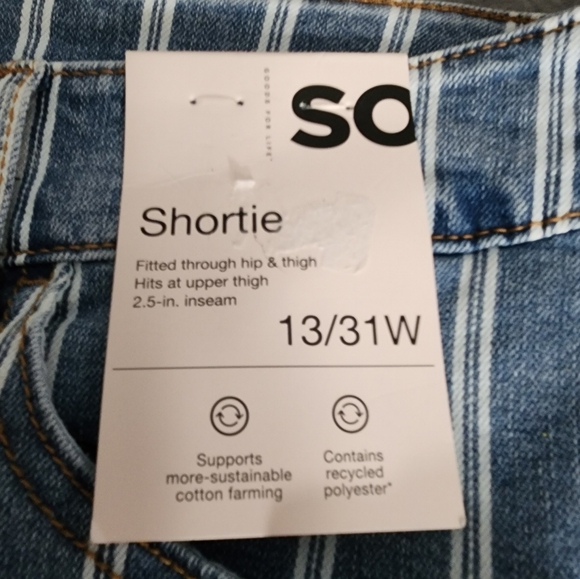 So womens jrs denim Jean shortie shorts striped sz 13 / 31w nwt - Picture 3 of 4
